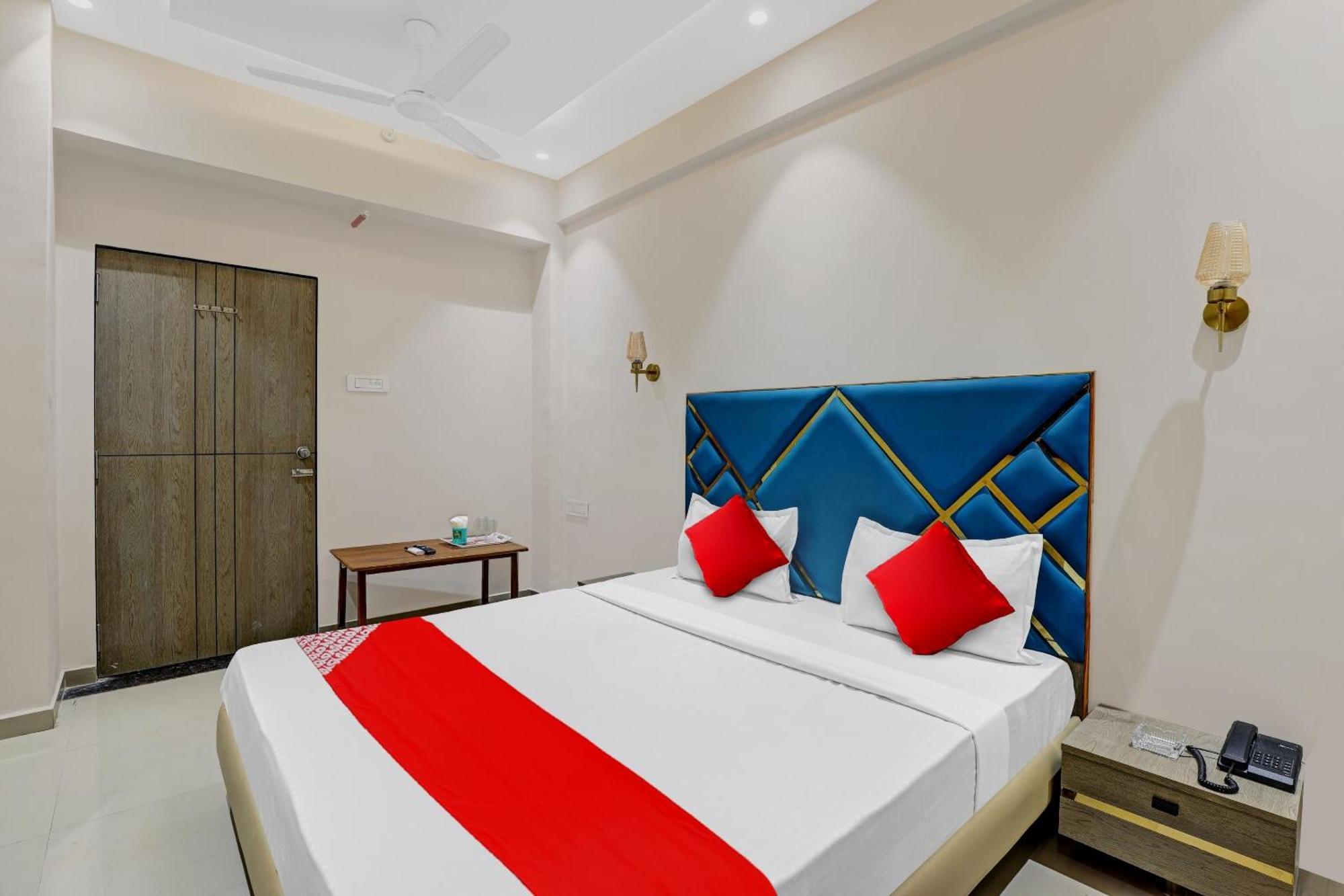 Hotel O Shree Palace Utran Exterior photo